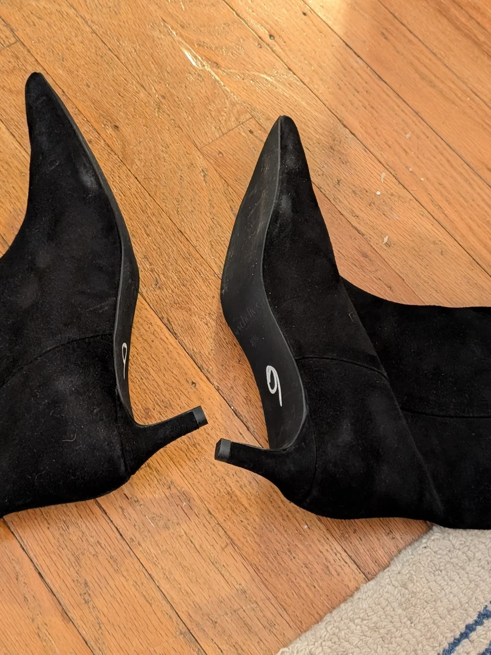 Seychelles sleek ankle